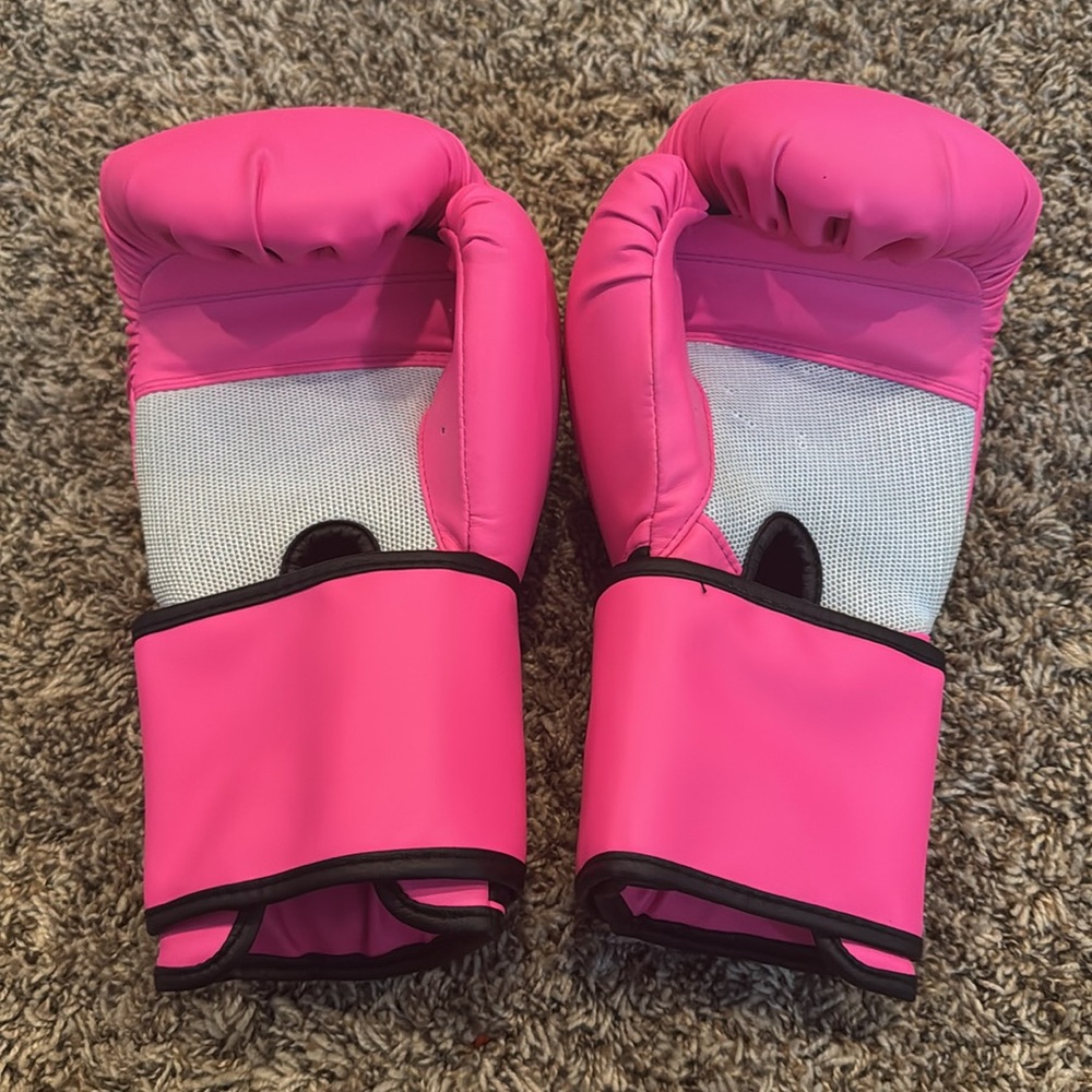 Kaiwende women’s boxing gloves. 12oz- B1 - Picture 2 of 2